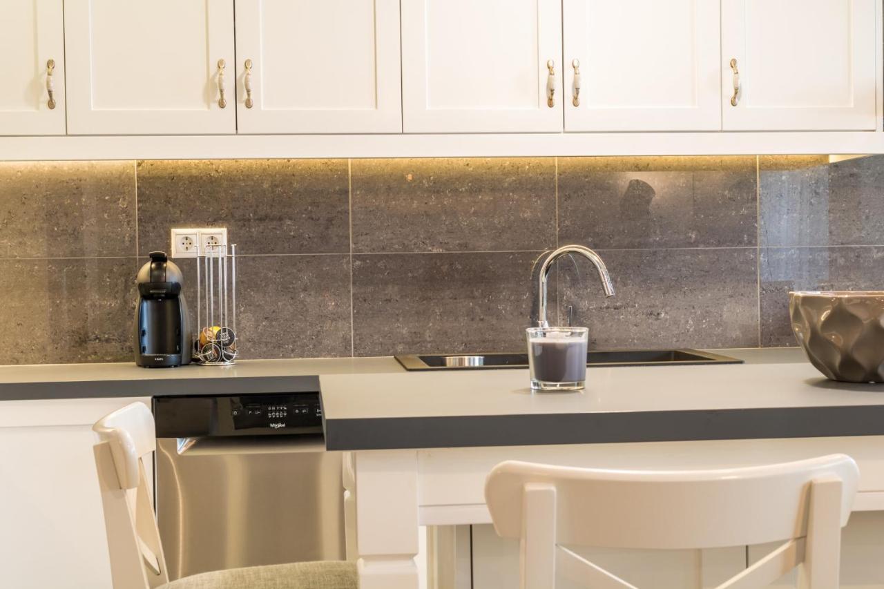 אתונה Comfortable And Spacious 2 Bdr Apt מראה חיצוני תמונה