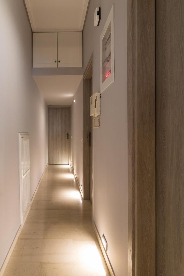 אתונה Comfortable And Spacious 2 Bdr Apt מראה חיצוני תמונה